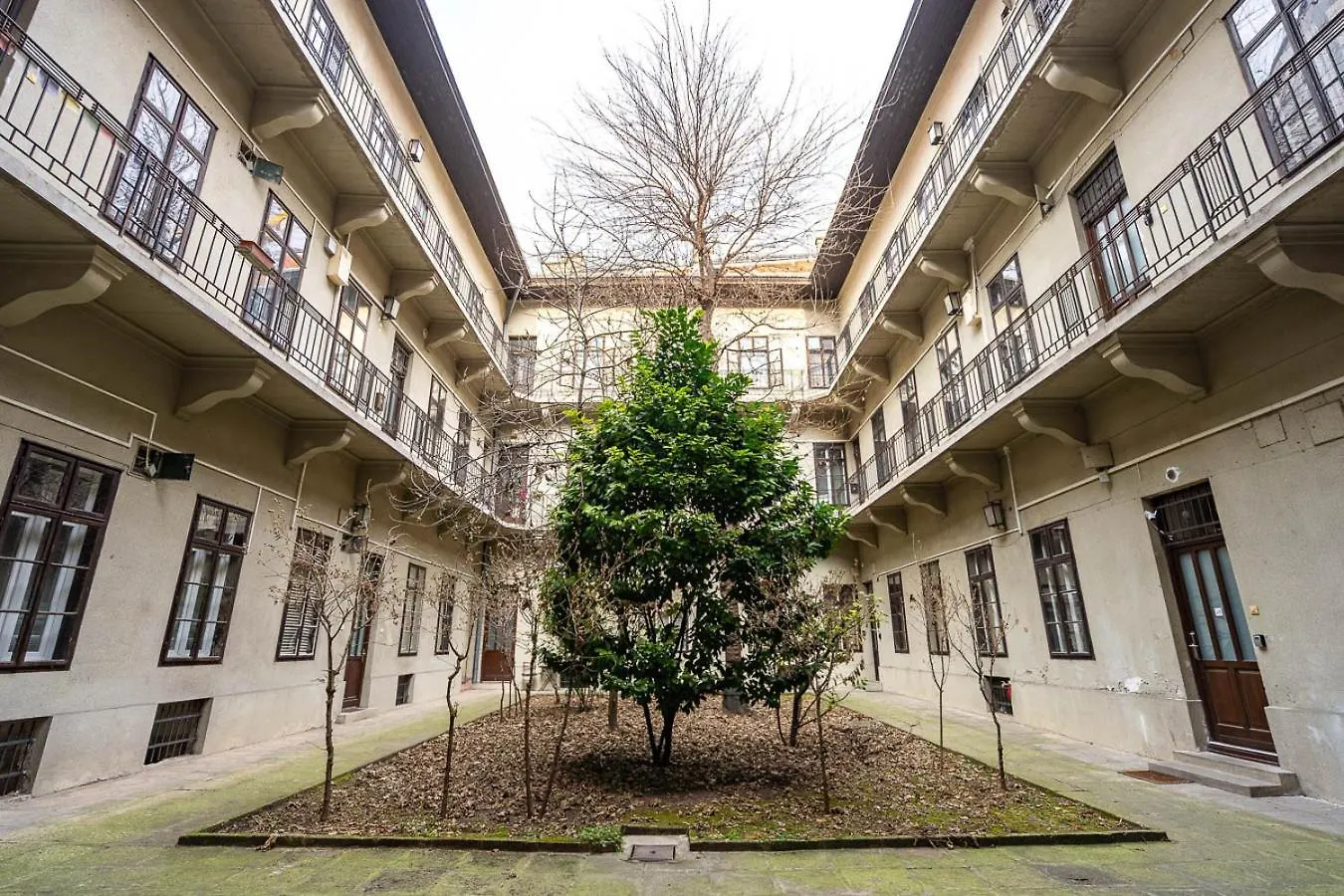 Stylish Modern Design In The Heart Of Budapest Ungern