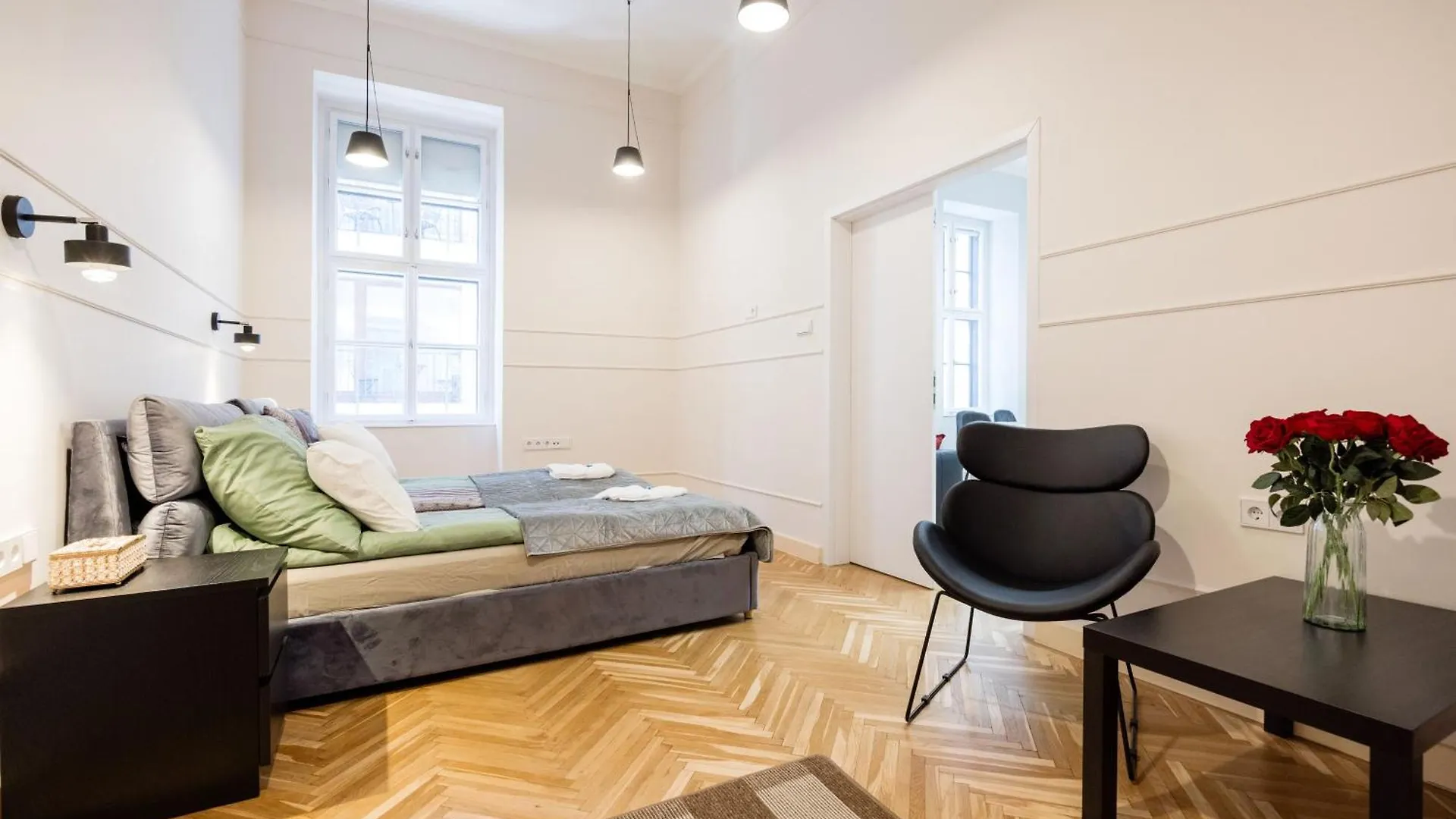 Stylish Modern Design In The Heart Of Budapest Ungern