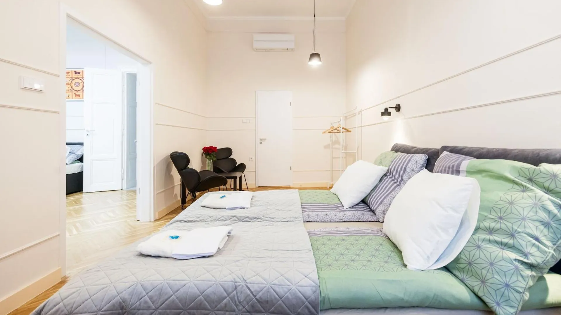 Stylish Modern Design In The Heart Of Budapest 0*,  Ungern