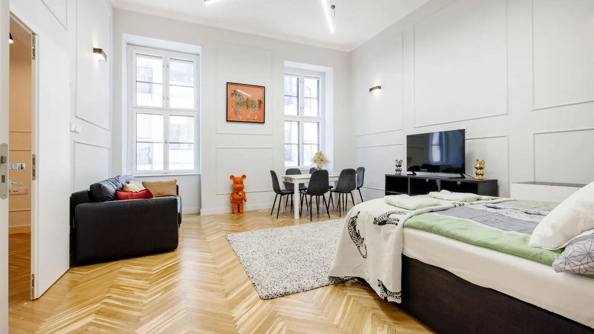 Stylish Modern Design In The Heart Of Budapest Lägenhet