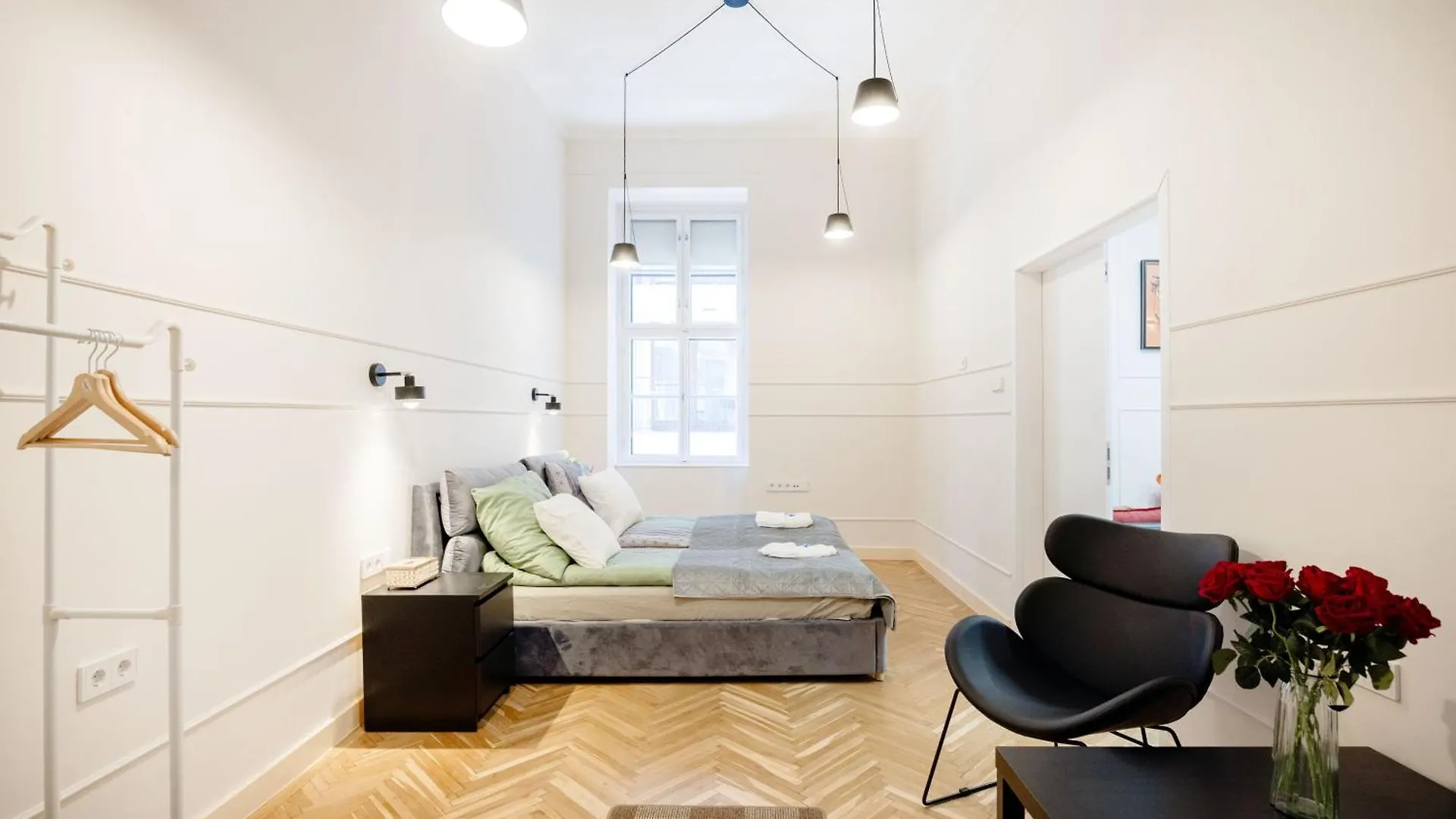 Stylish Modern Design In The Heart Of Budapest Lägenhet